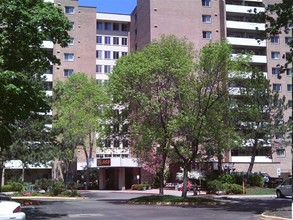 Bayview Tower Apartments in Muskegon, MI - Building Photo - Building Photo