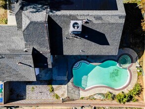 837 Sunrise Ct in Lancaster, CA - Foto de edificio - Building Photo