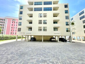 97 1st St in Sarasota, FL - Building Photo - Building Photo
