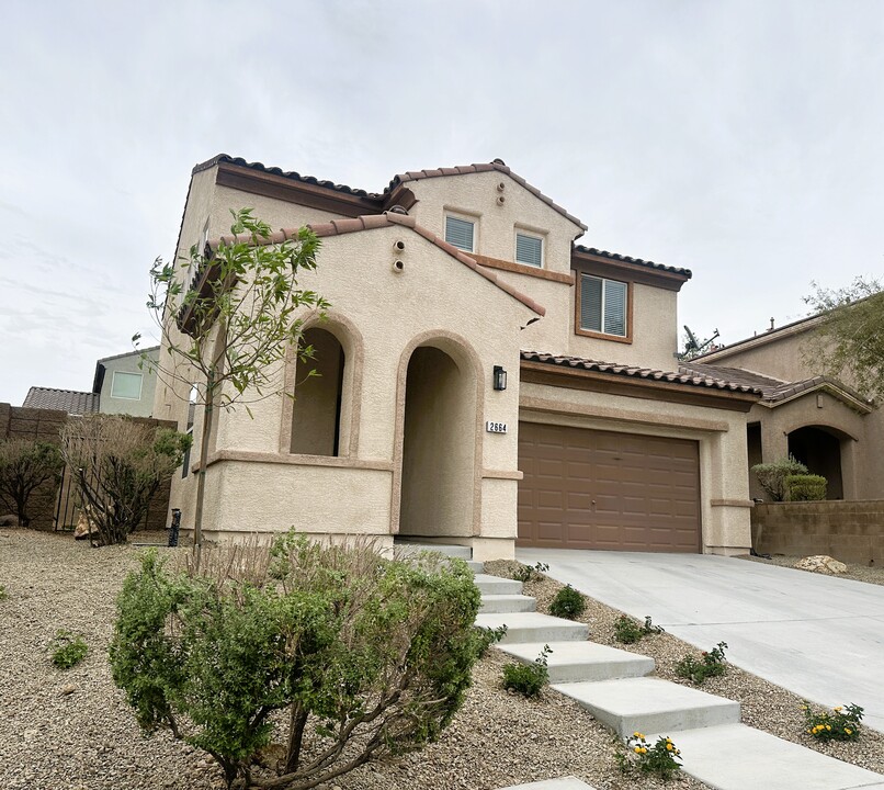 2664 Strichen Ave in Henderson, NV - Building Photo