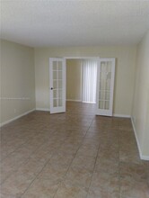 8041 Southgate Blvd, Unit h1 in North Lauderdale, FL - Building Photo - Building Photo