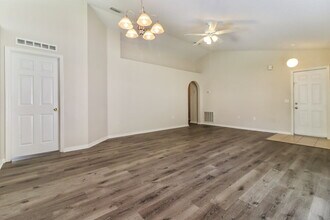 6452 Tabogi Trail in Wesley Chapel, FL - Building Photo - Building Photo