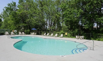 North Pointe Apartments in Clifton Park, NY - Building Photo