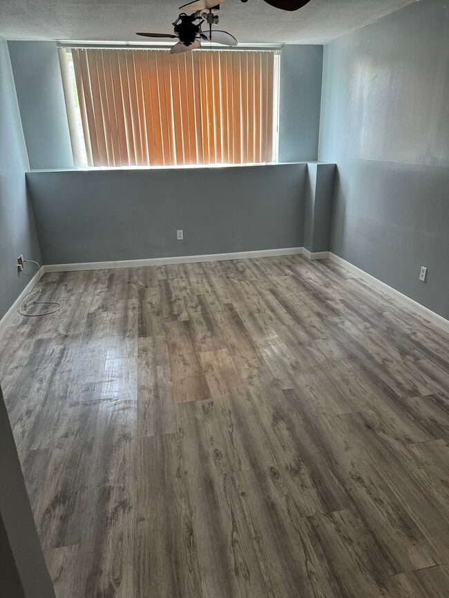 239 Glasgow St, Unit 2 in Fall River, MA - Building Photo - Building Photo