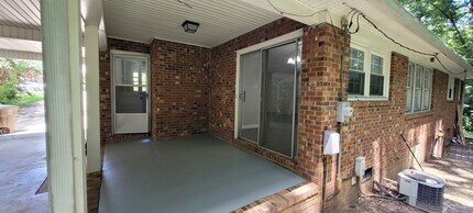 1301 Pisgah Church Rd in Greensboro, NC - Building Photo - Building Photo