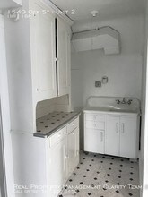 1549 Oak St-Unit -Unit 2 in Toledo, OH - Building Photo - Building Photo