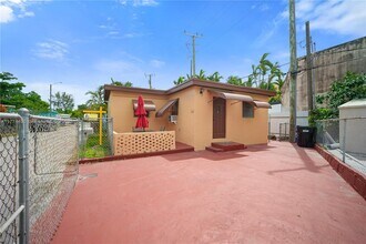 2262 NE 135th Terrace in North Miami Beach, FL - Building Photo - Building Photo