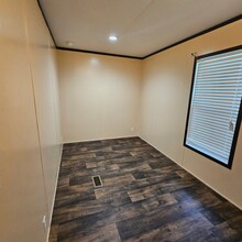 2764 TX-327 in Silsbee, TX - Foto de edificio - Building Photo