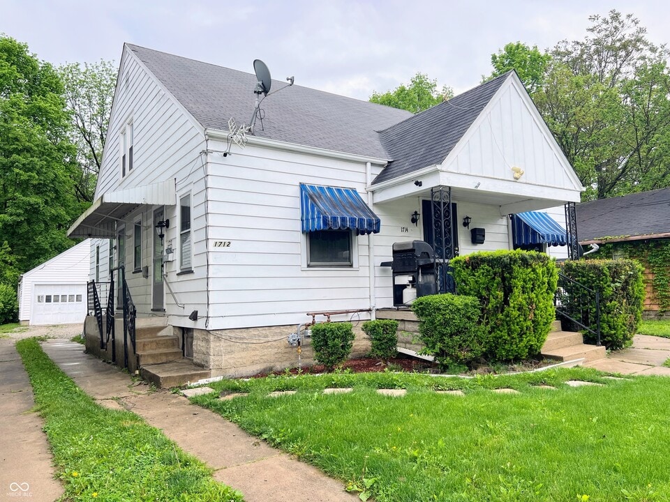 1712 Jefferson St in Anderson, IN - Building Photo