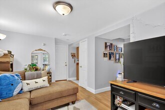 130 Myrtle St in Boston, MA - Building Photo - Building Photo
