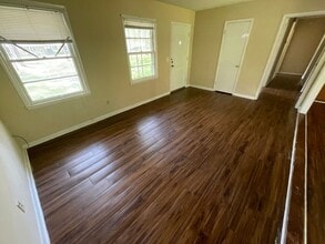 223 S Edgewood Dr in Statesboro, GA - Building Photo - Building Photo