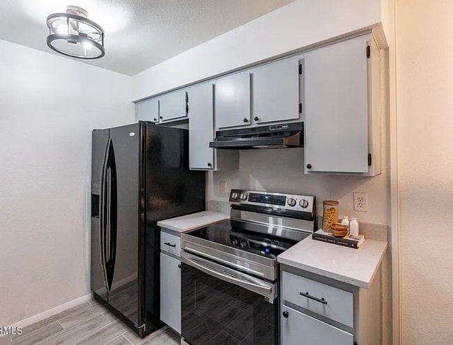 8131 N 107th Ave, Unit 82 in Peoria, AZ - Building Photo - Building Photo