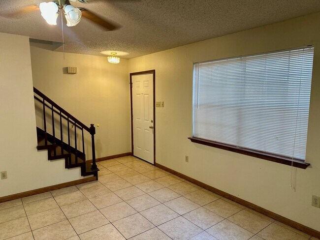 2463 Idaho Ave in Kenner, LA - Building Photo - Building Photo