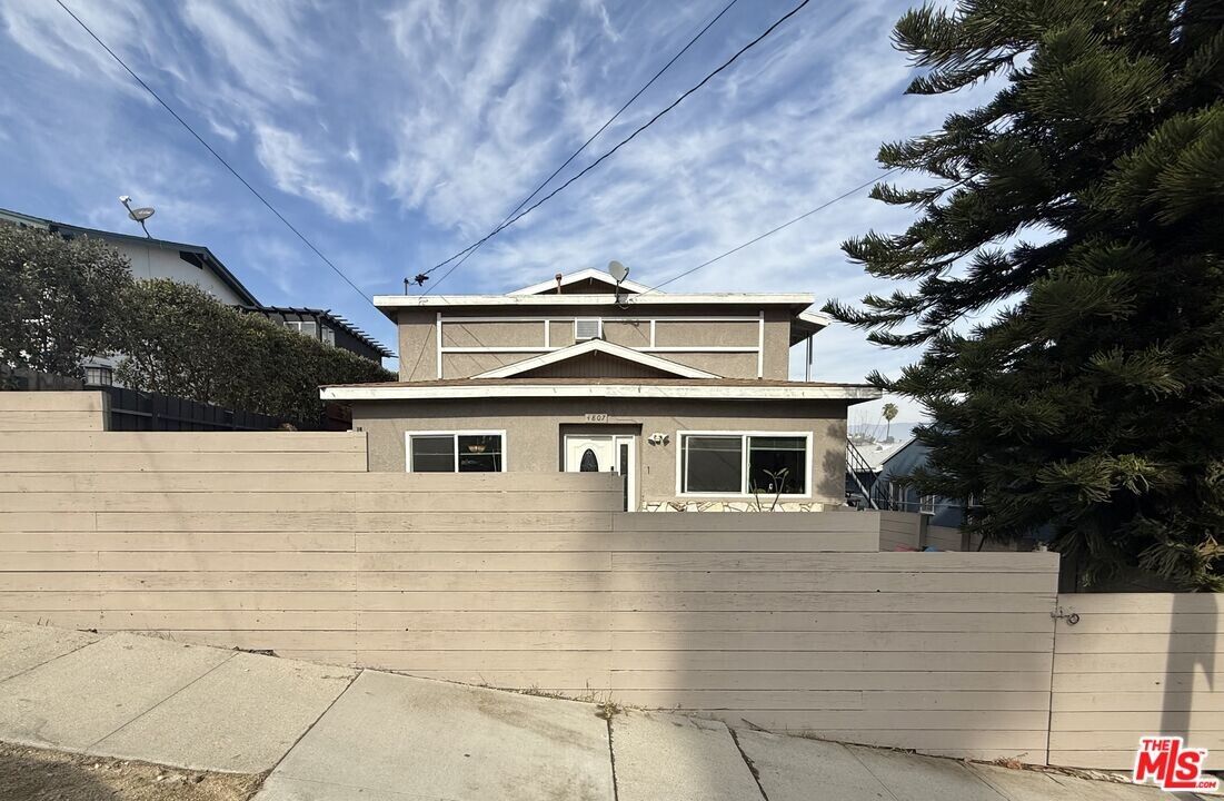 4807 Converse St in Los Angeles, CA - Building Photo