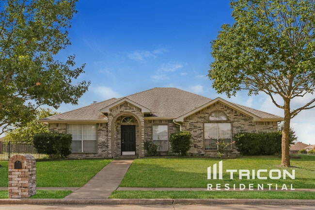 property at 1140 High Point Dr