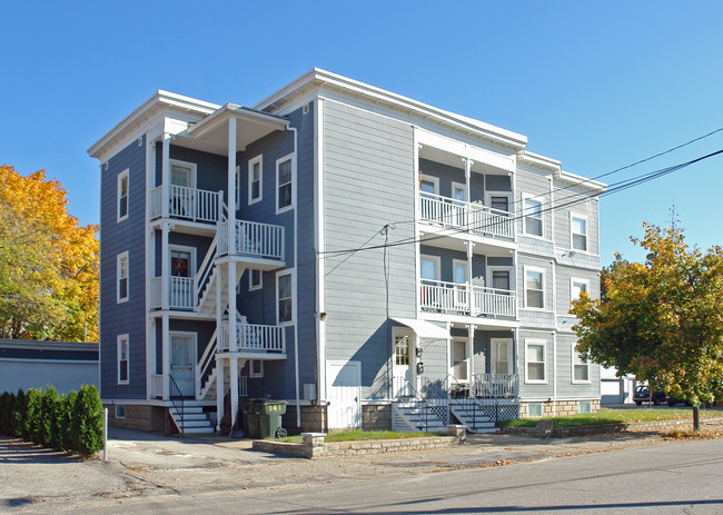 798 Taylor St in Manchester, NH - Building Photo - Building Photo