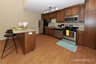 Pointe North Apartments in Albany, GA - Foto de edificio - Building Photo