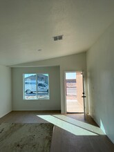 7962 E 47th St in Yuma, AZ - Foto de edificio - Building Photo