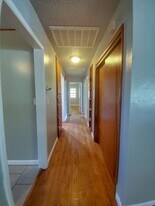 1310 E Independence St in Shawnee, OK - Building Photo