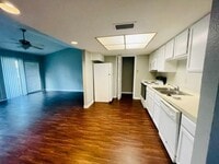 4444 Victory Dr photo'