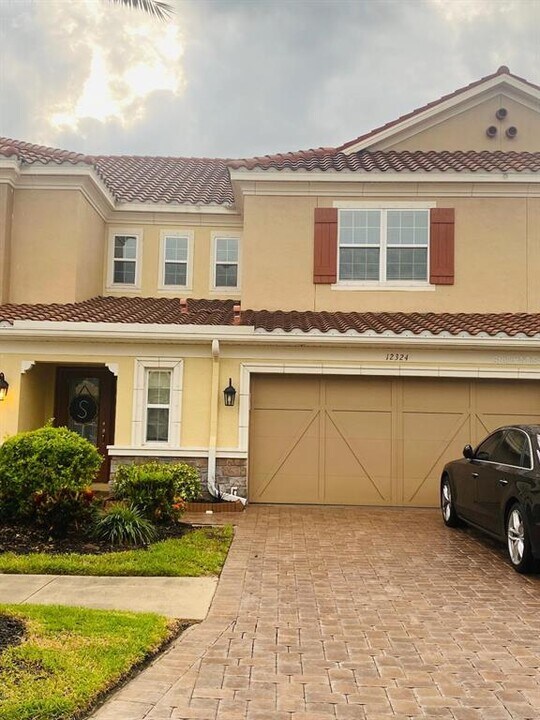 12324 Terracina Chase Ct in Tampa, FL - Building Photo