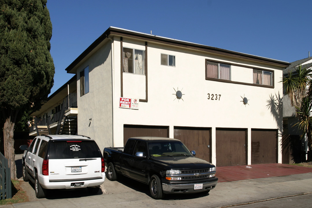 3237 E Ransom St in Long Beach, CA - Building Photo