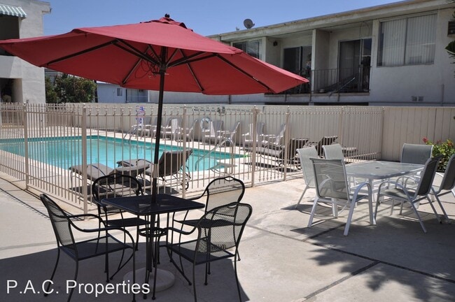 5502 Corteen Pl in Los Angeles, CA - Building Photo - Building Photo