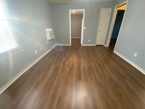 123 Calvin Ct in West Columbia, SC - Building Photo - Building Photo