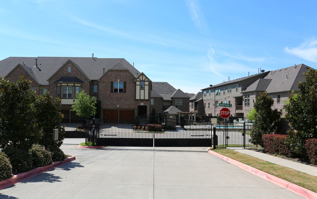 The Manors at Vista Ridge in Lewisville, TX - Building Photo - Building Photo