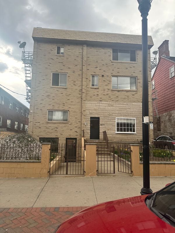 property at 1075-1077-1077 E Jersey St
