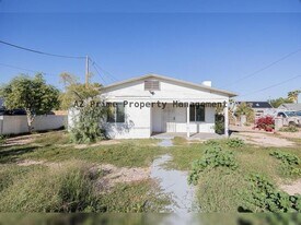 2646 E Willetta St in Phoenix, AZ - Building Photo