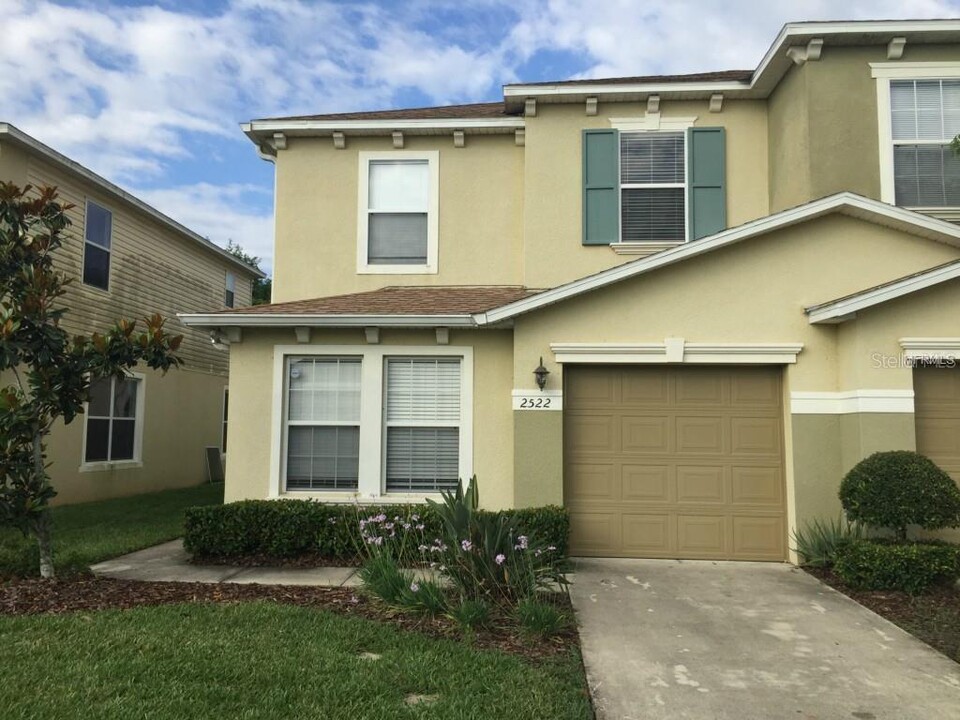 2522 Aventurine St in Kissimmee, FL - Building Photo