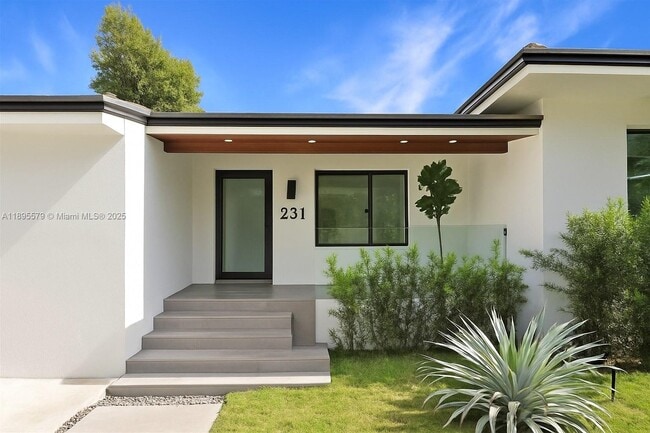 231 NE 45th St in Miami, FL - Building Photo - Building Photo