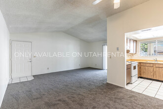 2351 E 6895 S in Salt Lake City, UT - Building Photo - Building Photo