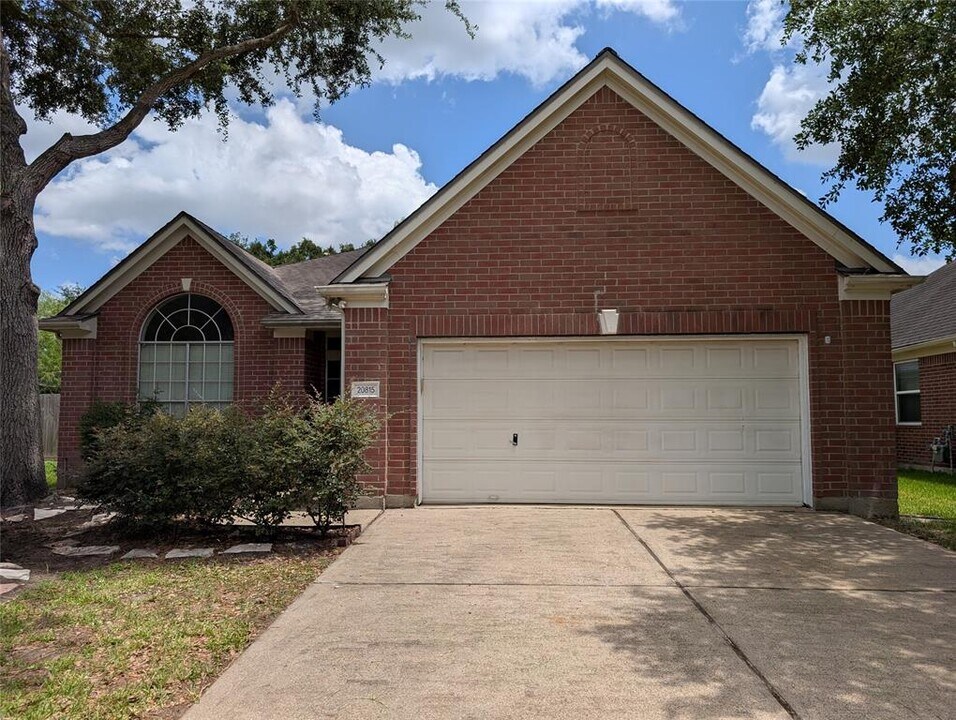 20815 Figurine Ct in Katy, TX - Building Photo