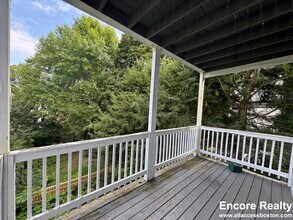 25 Tufts St, Unit 2 in Cambridge, MA - Foto de edificio - Building Photo