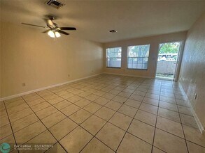 1012 NW 3rd Ave, Unit 1 in Fort Lauderdale, FL - Building Photo - Building Photo