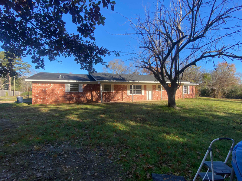 575 Bison Rd in Gilmer, TX - Building Photo