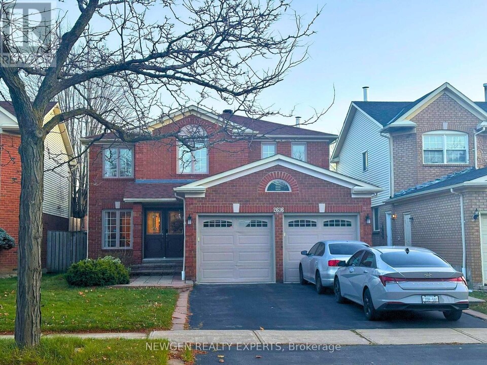 2636 Credit Valley Rd in Mississauga, ON - Building Photo