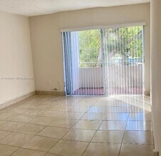 7775 SW 86th Terrace in Miami, FL - Building Photo - Building Photo