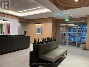 3250 Carding Mill Trail in Oakville, ON - Building Photo - Building Photo