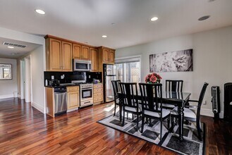 2504 23rd St, Unit #A FURNISHED in Santa Monica, CA - Building Photo - Building Photo