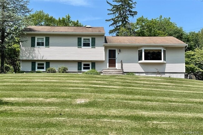 property at 9 Hickory St