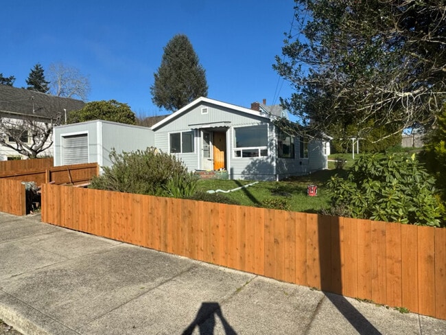 property at 1595 Meade Ave