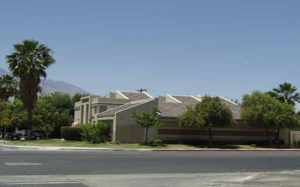 32971 Cathedral Canyon Dr in Cathedral City, CA - Building Photo