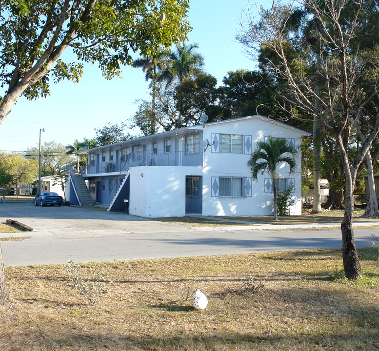 125 NE 9th St in Homestead, FL - Foto de edificio