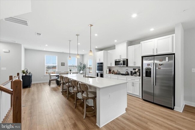 14447 Albemarle Point Pl in Chantilly, VA - Building Photo - Building Photo