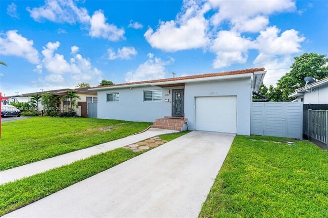 4780 NW 6th St in Miami, FL - Building Photo - Building Photo