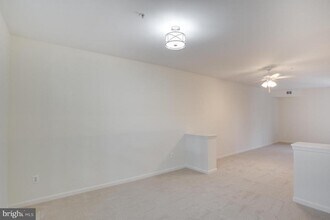 87 Harbour Heights Dr in Annapolis, MD - Building Photo - Building Photo