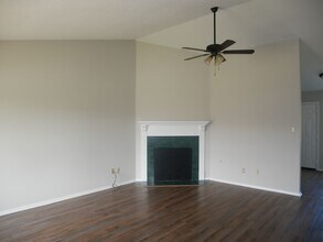 2570 Bryce Cove in Horn Lake, MS - Building Photo - Building Photo